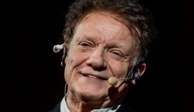 “Sono pronto”. Poi commenta De Martino