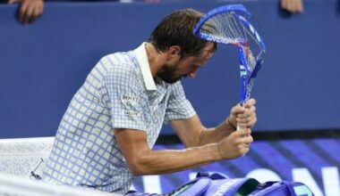 US Open, Medvedev perde la testa e spacca la racchetta - IL VIDEO
