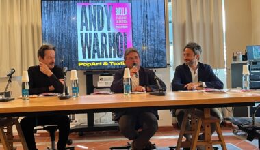Warhol, al Piazzo l'artista designer che ha inventato il tessile pop