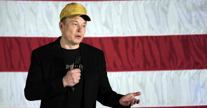 Musk fa causa ad Apple e OpenAI: “Sono colluse per mantenere il loro monopolio”