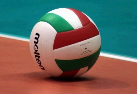 Iscrizioni aperte a “Schiaccia l’estate”, torneo di beach volley al Centro Nuoto
