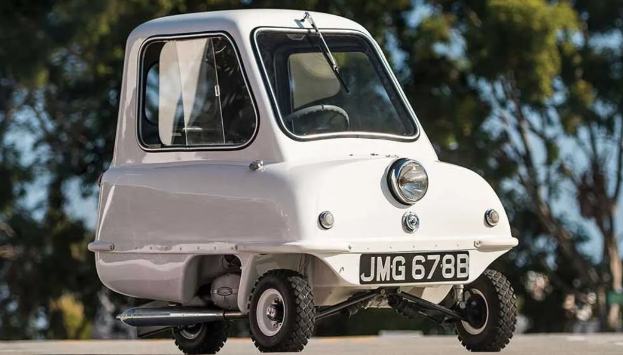 Guinness World Record, l'auto di serie più piccola al mondo