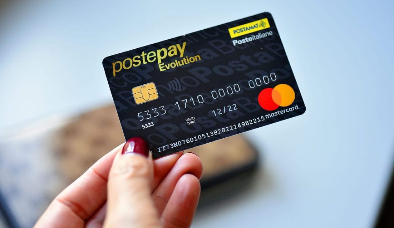 Bonus 3000€, ti basta una postepay da più di 2 anni e te li danno: non c'è limite Isee ne nulla