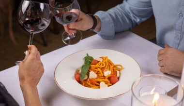 Cene e pranzi fuori casa da 9,3 miliardi ad agosto, ristoranti in festa