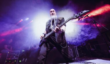 la nuova versione di "Straight To Hell"