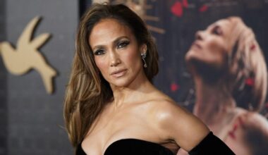 Jennifer Lopez fermata all’ingresso da Chanel a Istanbul: “Non l’hanno riconosciuta”