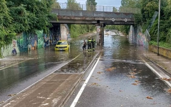 Emilia-Romagna, forti temporali nella notte: grandine e allagamenti tra Rimini e Ravenna