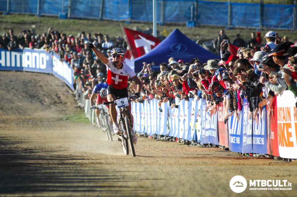 SCOTT SRAM N1NO PHOTO BY CERVENY Nino Schurter 2009 12 3