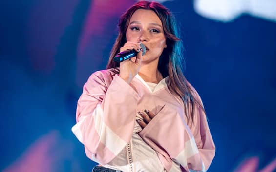 'Sperimento e sono felice. Le critiche? Rispondo con la musica'| Sky TG24