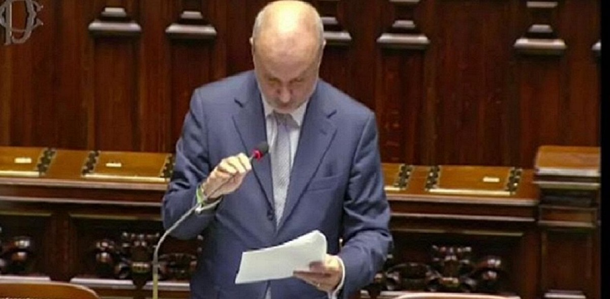 Medici gettonisti, Schillaci: basta esternalizzazioni selvagge, tornino dentro Ssn