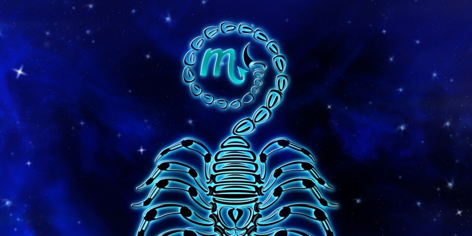 Scorpione, abbassate le difese: l'oroscopo di domani, martedì 12 agosto