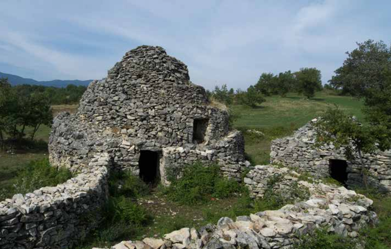Lo Scarpone - Comitato Scientifico: una monografia per riscoprire le dimore temporanee in Appennino
