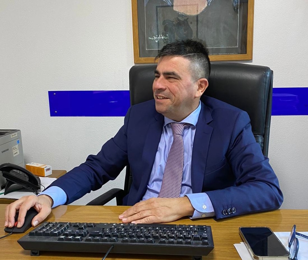 L'incompatibilità di Longanella dopo la trasmissione Rai Far West | POLITICAdeMENTE