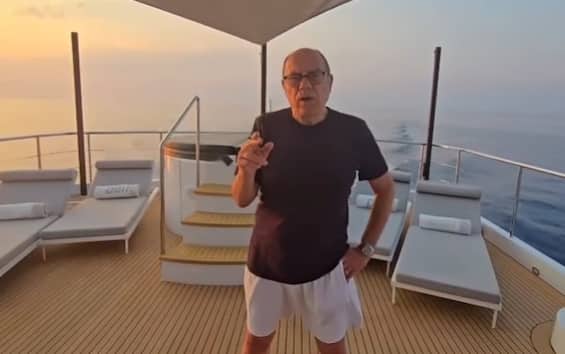 Carlo Verdone saluta il Ferragosto recitando 'Borotalco'. Il video su Instagram