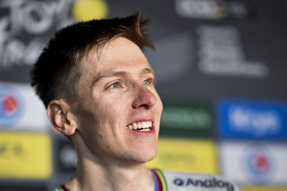 UAE Team Emirates XRG, Mauro Gianetti: "Essere Tadej Pogačar è bello, ma non è facile. È sottoposto a forte pressione, quindi per noi è importante gestire la situazione"