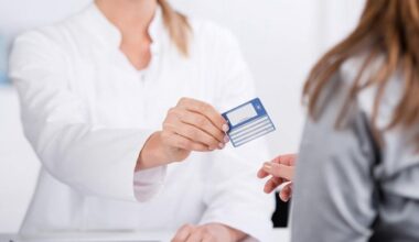 Tessera sanitaria, introdotto il canone annuale: popolazione inferocita | Ogni anno sei costretto a pagare