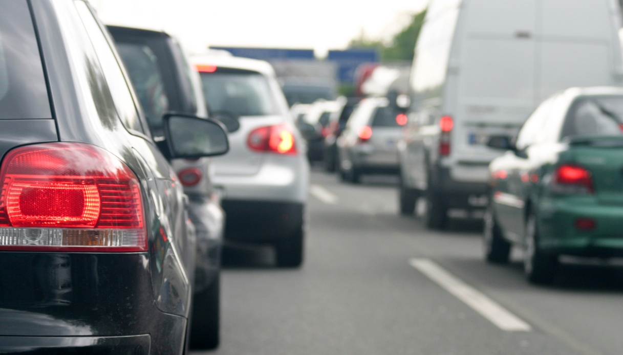 Previsioni traffico 23-24 agosto, tratte a rischio e bollino rosso