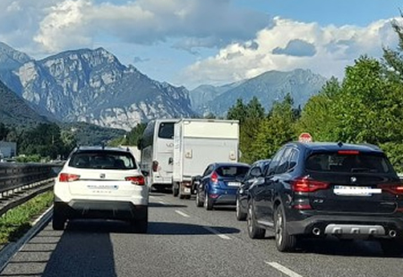 2°esodo di agosto sulla ss36. I “transiti” a Costa e Abbadia