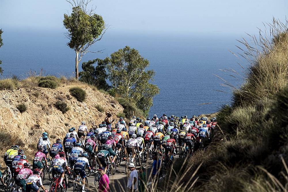 Vuelta a España 2026, il gran finale sarà sulle Isole Canarie: le ultime 4 tappe fra Tenerife e Gran Canaria, con la scalata del Pico de las Nieves