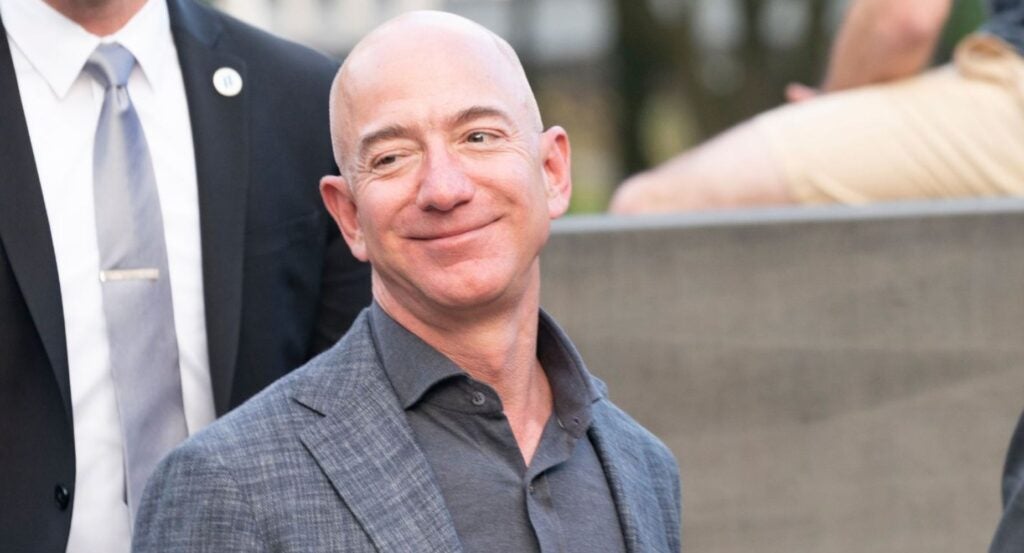 Bezos perde 17 miliardi in un solo giorno, ecco cosa è successo