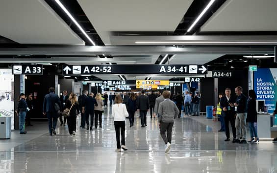 Ragazzo inglese su volo sbagliato da Minorca a Malpensa: doveva atterrare a Londra
