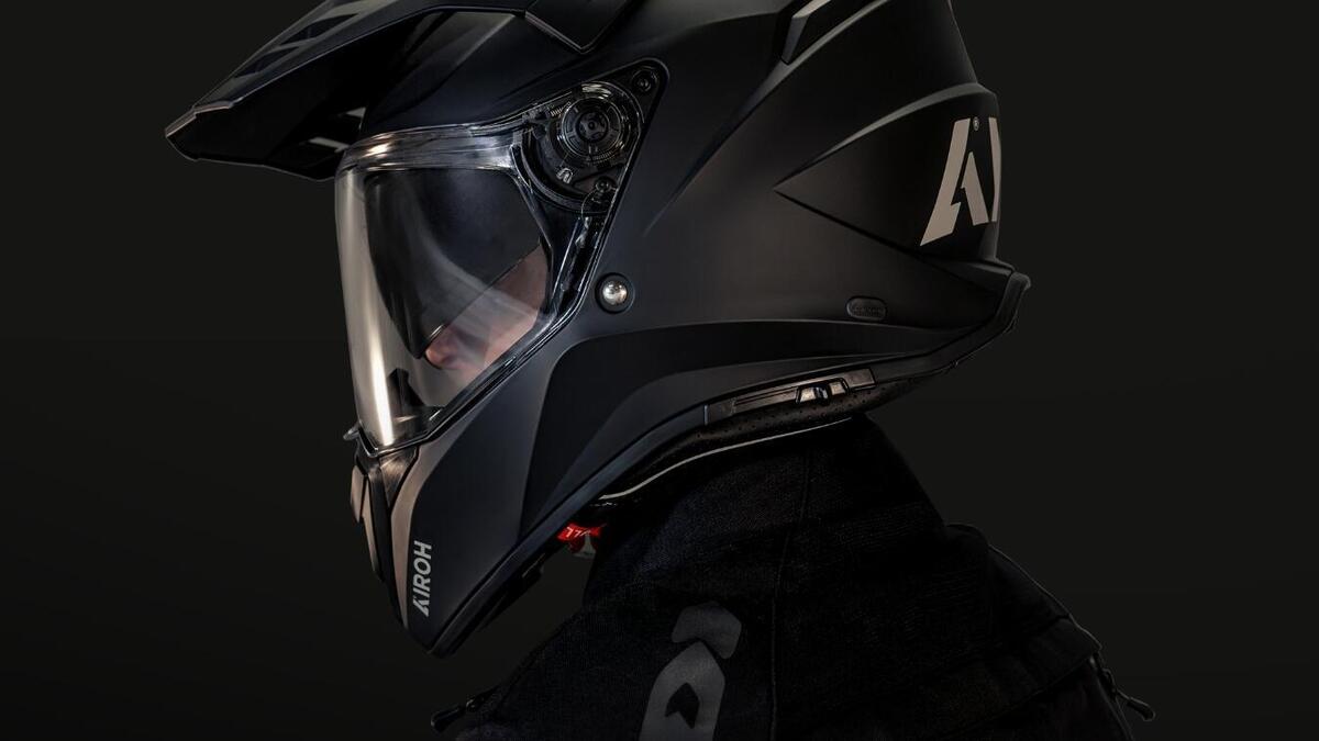 Touring o avventura, città o off road? Airoh Bandit - Accessori