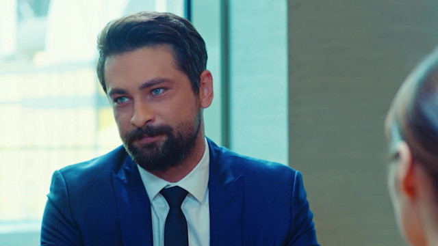 Alihan in una scena di Forbidden Fruit