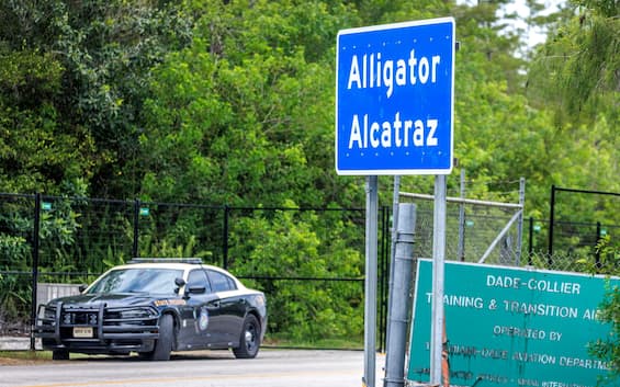 Cittadino italiano detenuto ad Alligator Alcatraz dovrebbe rientrare in Italia il 5 agosto