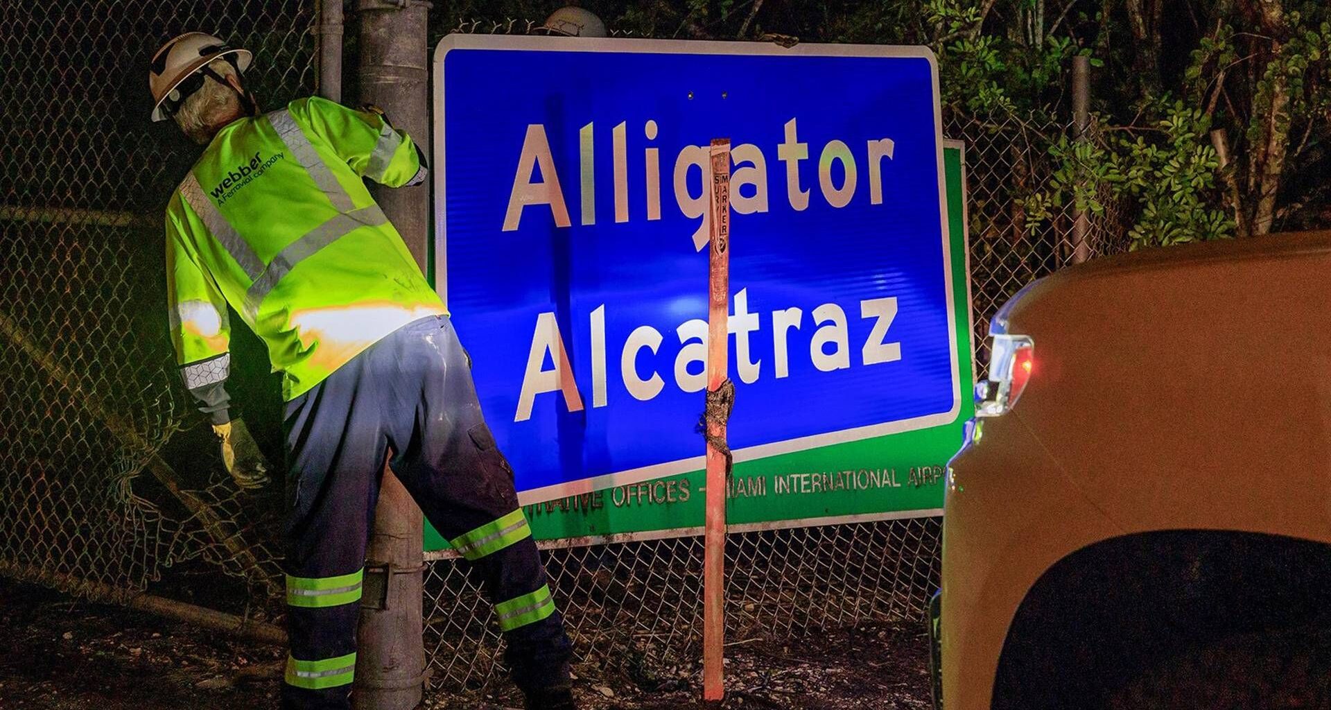 Alligator Alcatraz, giudice ordina la chiusura: "Danneggia le paludi"