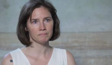 Amanda Knox su omicidio Meredith Kercher: 'Vorrei riconciliarmi con i suoi familiari'
