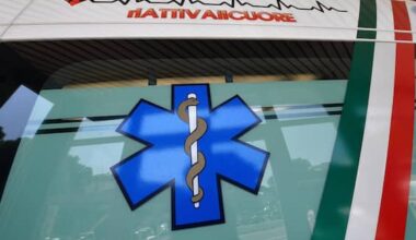 Scontro tra due auto, un morto e tre feriti gravi sull'A21 - Sky TG24