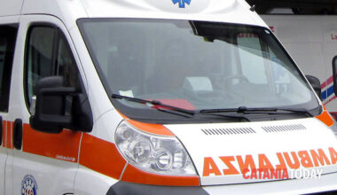 Scontro tra due auto lungo la strada statale 514, c'è un morto