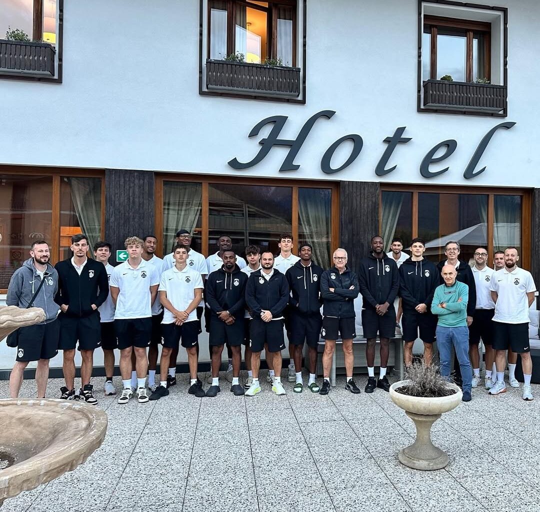 A: Apu già in ritiro a Tarvisio dopo la presentazione a Lignano Sabbiadoro - Vale Tal Gei