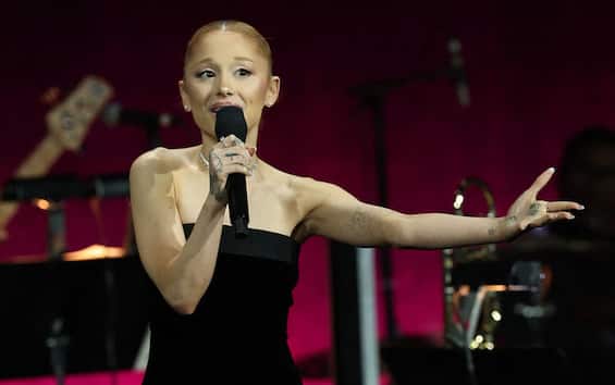 Ariana Grande torna in tour nel 2026 (dopo sette anni)