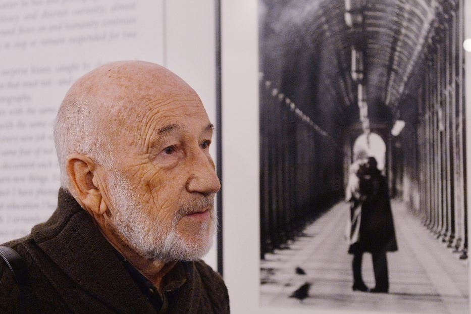 Gianni Berengo Gardin in occasione della mostra antologica a lui dedicata a Palazzo Ducale di Genova nel 2014