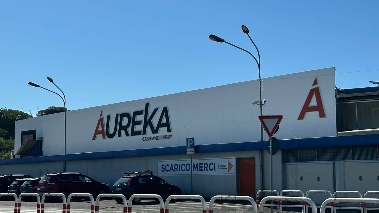 Aureka, cosa vende il supermercato e di chi è