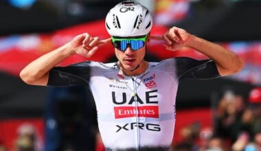 Vuelta 2025, Ayuso vince la settima tappa davanti a Frigo. Traen conserva maglia rossa