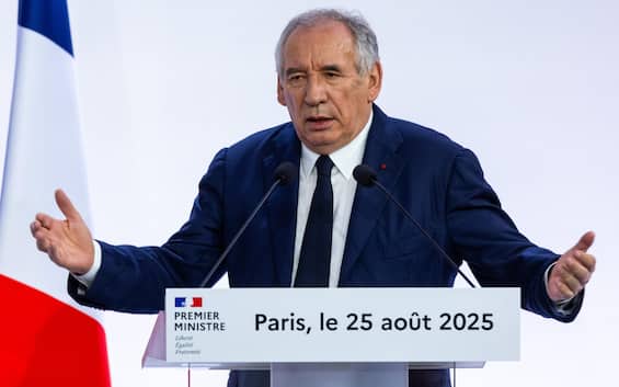 Francia, governo verso la crisi. Bayrou: Situazione finanziaria grave