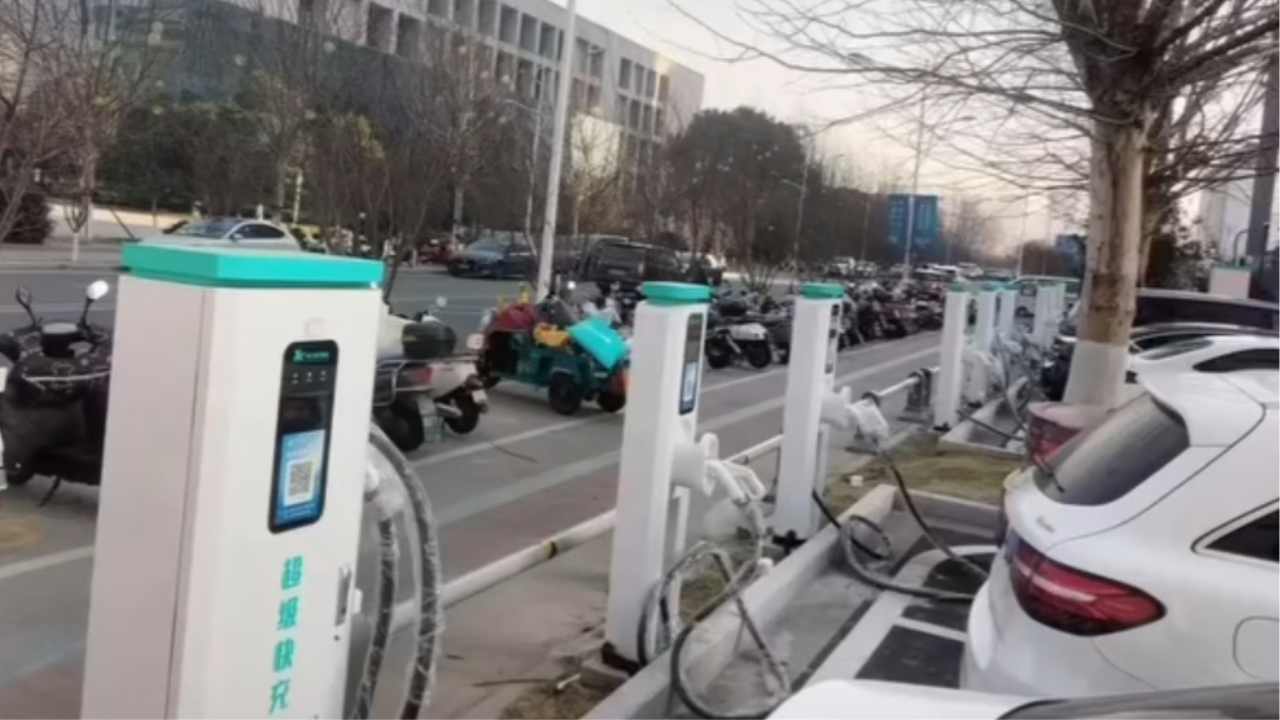 Huawei da record, nasce la stazione di ricarica più potente al mondo: 100 MW a disposizione | Svolta camion elettrici