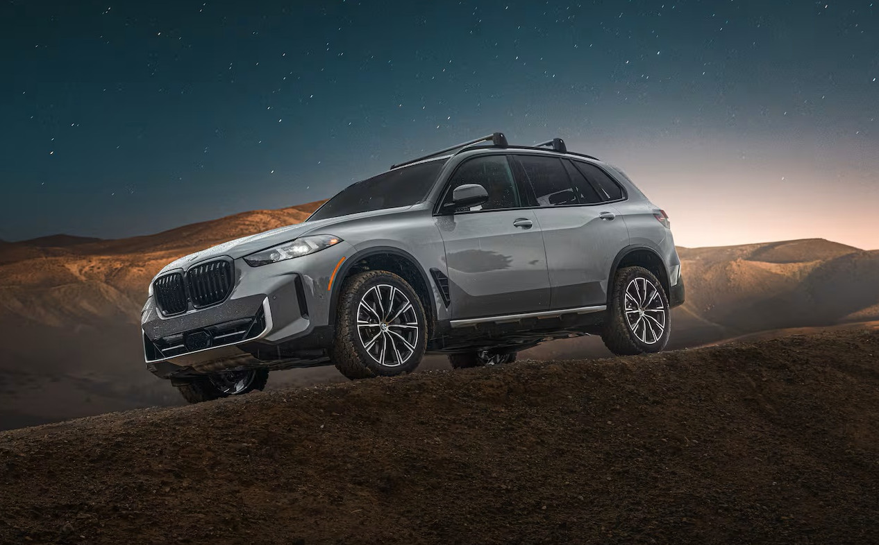 Clamoroso, BMW pronta a sfidare la Mercedes Classe G con un suo fuoristrada