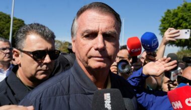 L’ex presidente del Brasile Jair Bolsonaro sarà sottoposto a vigilanza costante: “Rischio di… - Il Fatto Quotidiano