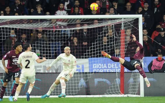 Bonazzoli, gol in rovesciata in Milan-Cremonese. Ne aveva già fatta una ai rossoneri. VIDEO