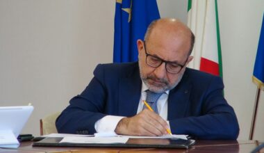 GIORDANO: “LATRONICO HA RAGIONE: AL CENTRO RESTINO I PAZIENTI”