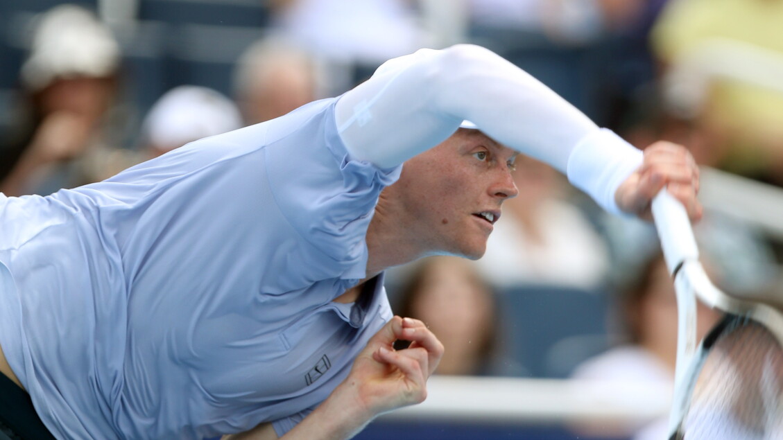 A Cincinnati Sinner apre sul velluto, delusione per Musetti - Tennis