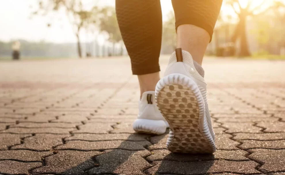 Camminare sì, ma quanto? Uno studio rivela che basta poco per ridurre i rischi per la salute