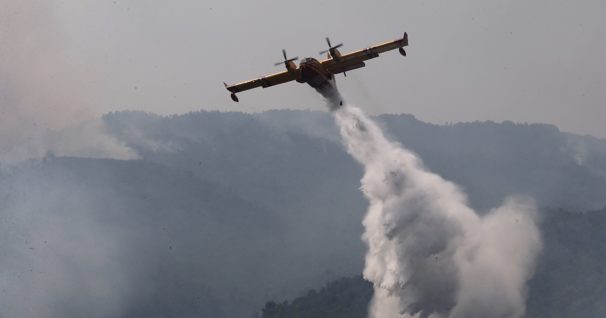 allarmi incendi in Europa. A Zante evacuati turisti e residenti, un morto in Albania