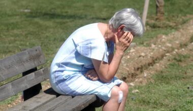 Malati oncologici più soli: “Scaricati dal pubblico, i tumori non fanno ferie. Servono più sovvenzioni”