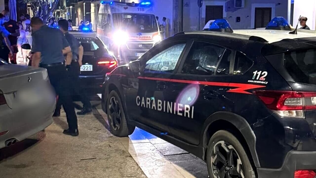 Omicidio a Milano, accoltellato e ucciso per strada: fermato un uomo