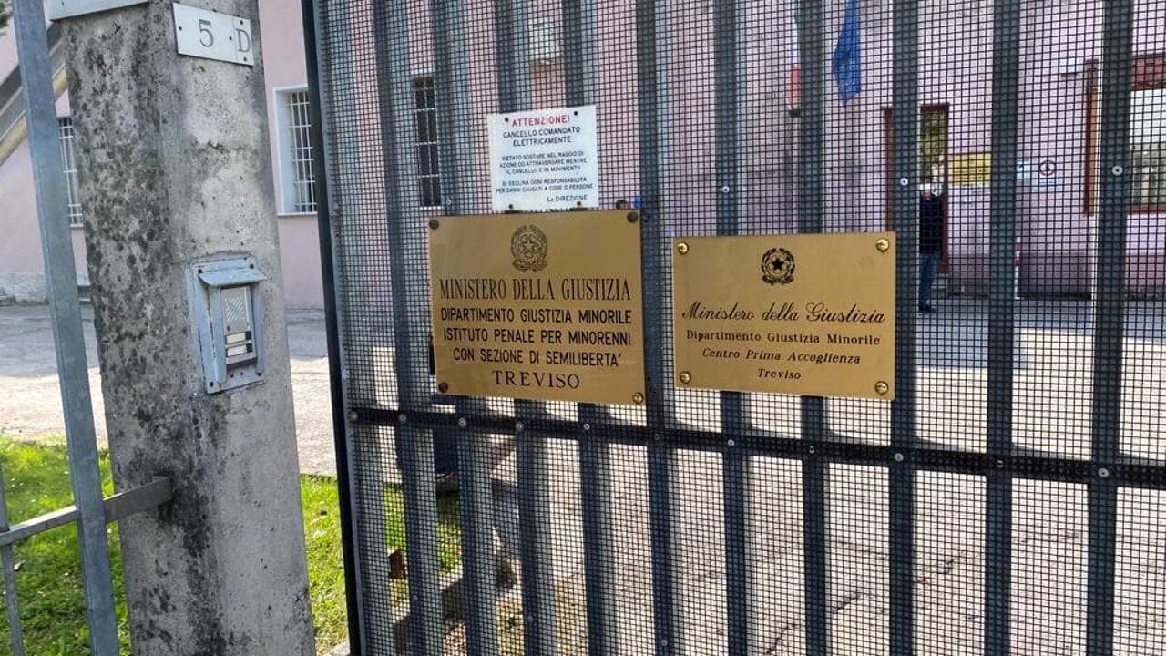 Aveva tentato il suicidio nel carcere minorile dopo un arresto, morto il 17enne