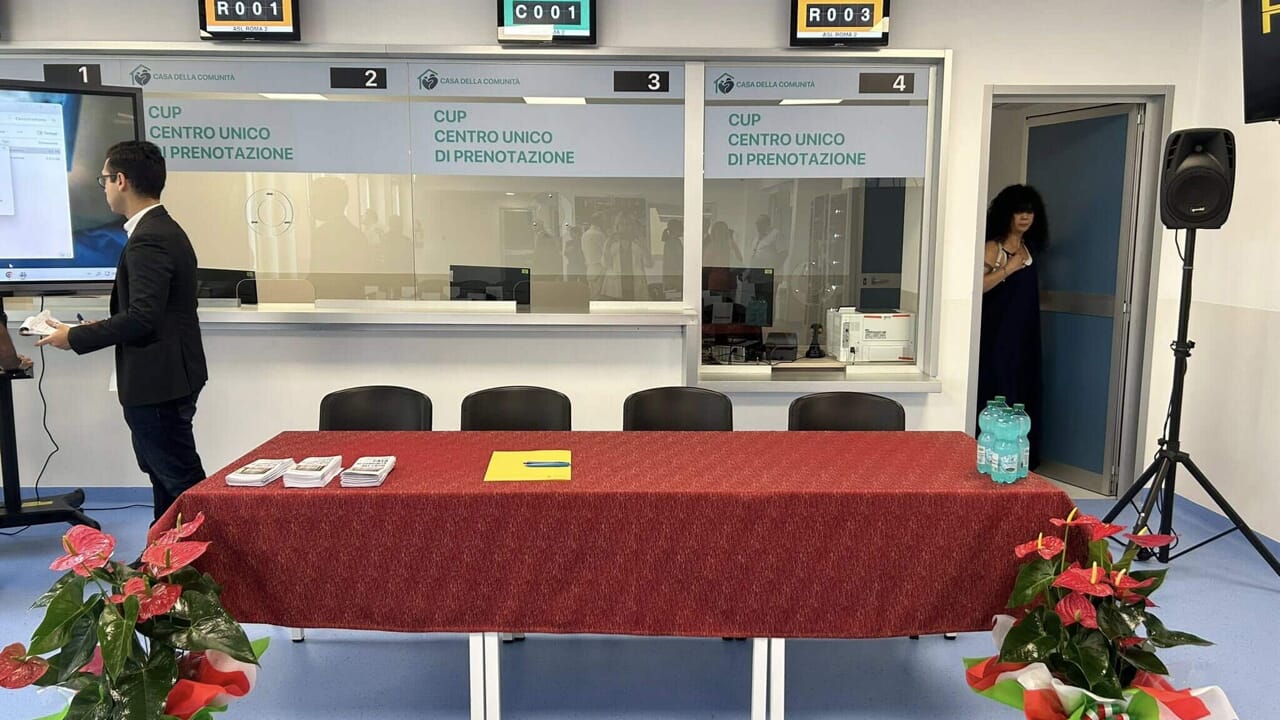 la Regione stabilisce i requisiti delle case di comunità